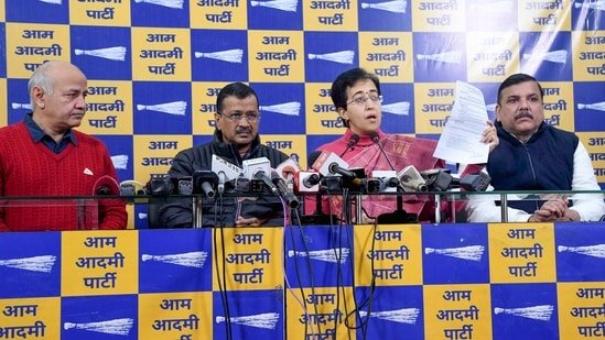 AAP Party National Convener Arvind kejrwal along with Delhi CM Atishi ,and Party Leaders Manish Sisodia and Sanjay SIngh addressing a press conference, in New Delhi on December 25,2024. (HT photo) AAP Party National Convener Arvind kejrwal along with Delhi CM Atishi ,and Party Leaders Manish Sisodia and Sanjay SIngh addressing a press conference, in New Delhi on December 25,2024. (HT photo)