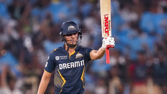 Gill cruised past 50 in 25 balls. He eventuall fell on 76 in 38 balls. (PTI)