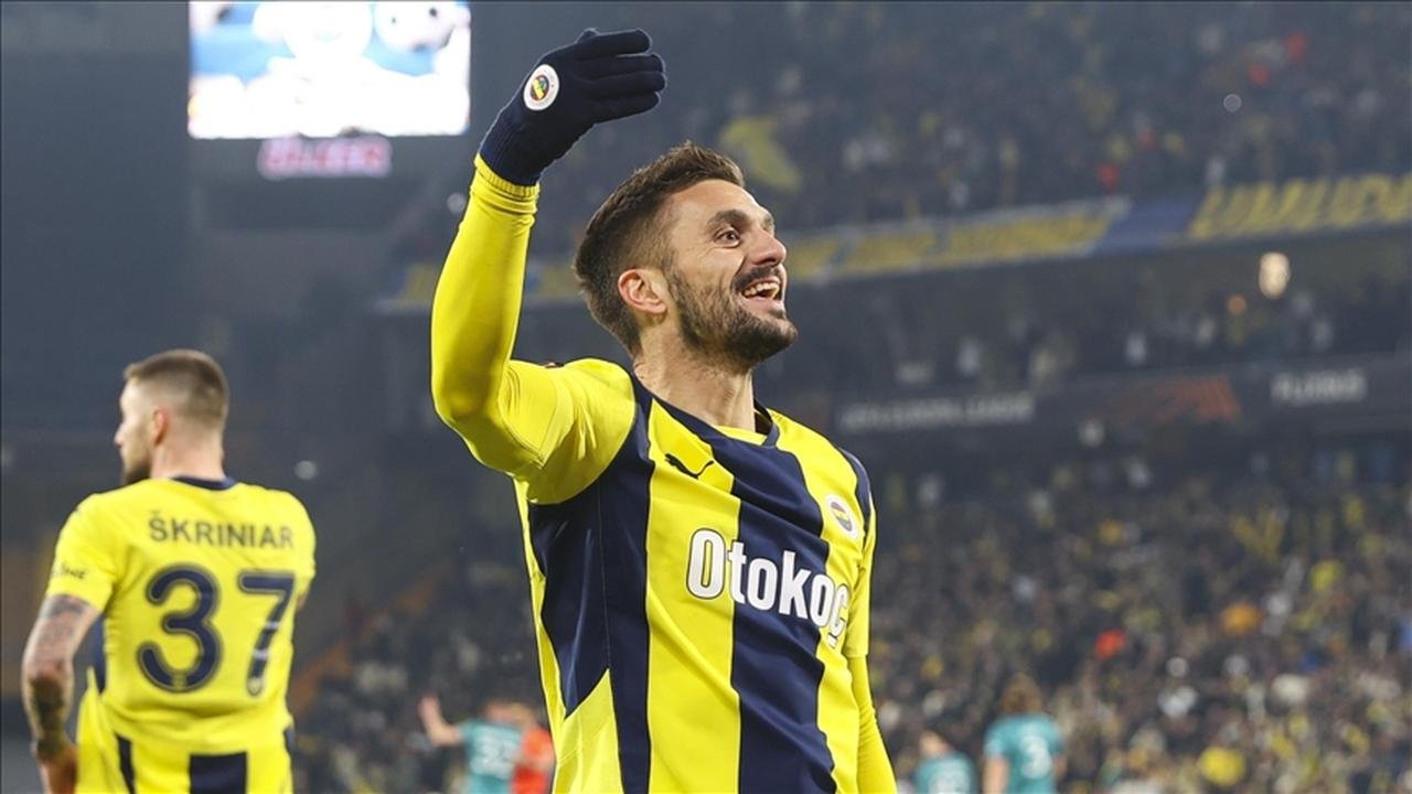 Fenerbahce bid farewell to Serbian midfielder Dusan Tadic after 109 appearances