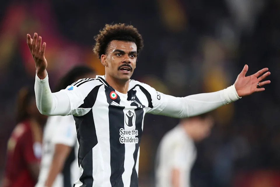 ROME, ITALY - APRIL 06: Renato Veiga of Juventus reacts during the Serie A match between AS Roma and Juventus at Stadio Olimpico on April 06, 2025 in Rome, Italy. (Photo by Paolo Bruno/Getty Images)