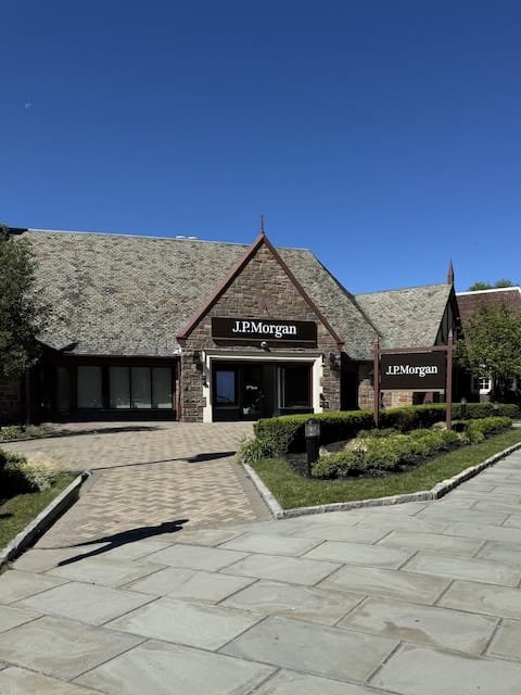 1749797925_Chase-targets-wealth-with-new-JP-Morgan-Financial-Center-in.jpg