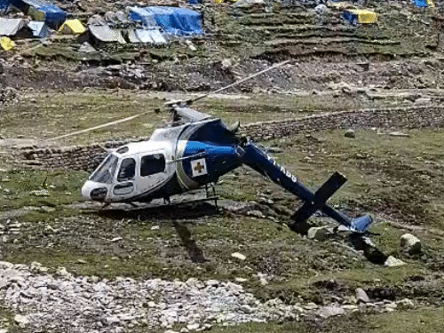 उत्तराखंड के केदारनाथ में 17 मई को एयर एंबुलेंस हेलिकॉप्टर क्रैश हो गया।