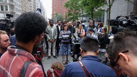 Meg Barnette, wife of New York City Comptroller and mayoral candidate Brad Lander, speaks to the media after Lander was detained by ICE agents inside immigration court in Manhattan, New York City, U.S., June 17, 2025. REUTERS/Kylie Cooper(REUTERS)