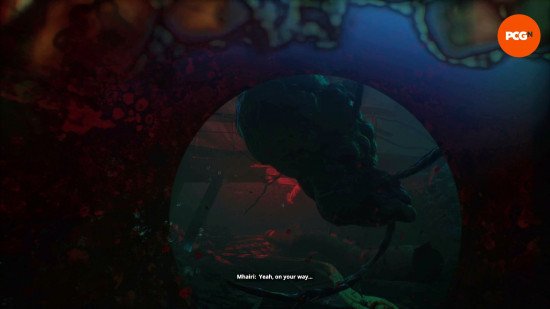 still-wakes-the-deep-dlc-review-monster Still Wakes the Deep DLC review: One of the eldritch creatures passes Mhairi's hiding place in an underwater pipe as spots of chromatic aberration dance at the edge of her vision.