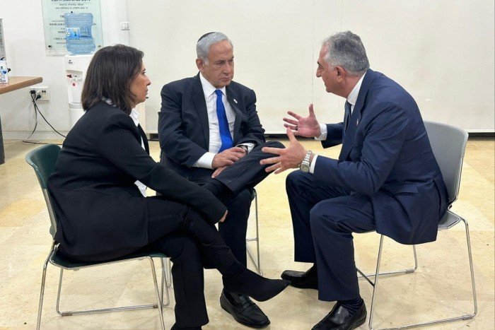 Reza Pahlavi meets with Benjamin Netenyahu and Israeli Minister of Intelligence Gila Gamliel in West Jerusalem