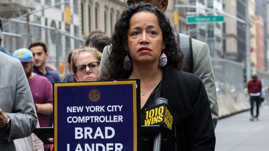 New York City council member Alexa Aviles speaks to the media after New York City Comptroller and mayoral candidate Brad Lander was detained by ICE agents inside immigration court in Manhattan, New York City, U.S., June 17, 2025. REUTERS/Kylie Cooper(REUTERS)