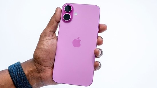 Apple’s shift comes as part of a broader strategy to diversify away from China.(Bloomberg) Apple’s shift comes as part of a broader strategy to diversify away from China.(Bloomberg)