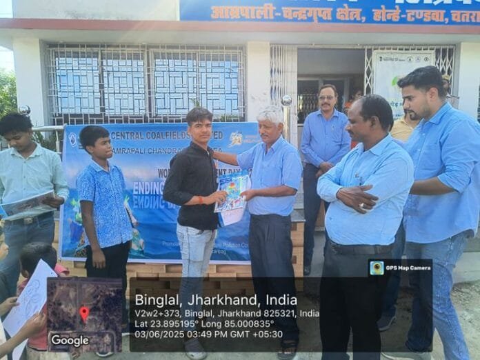 The-participants-gave-the-message-of-plastic-free-society-and.jpg