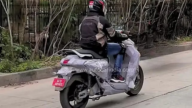Yamaha  Right Rear Three Quarter
