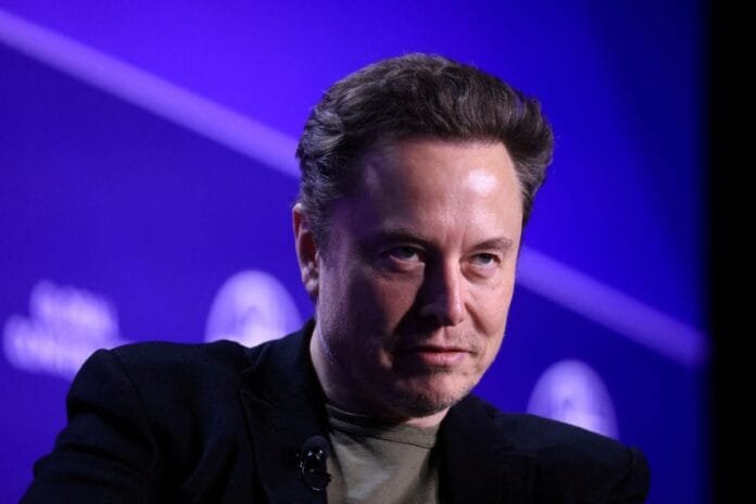 Musk-Trump Breakup Puts $22 Billion of SpaceX Contracts at Risk,