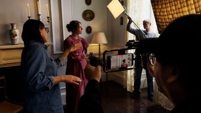 Apple-Final-Cut-Camera-2-0-lifestyle-250909.jpg