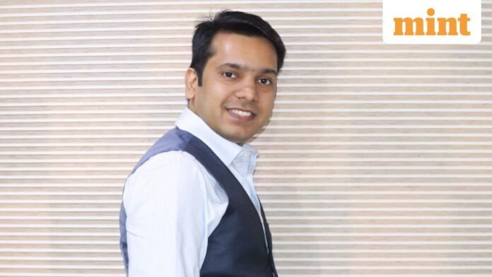 Buy_or_sell_stocks_Sumeet_Bagadia_1681456126399_1759109266033.jpg