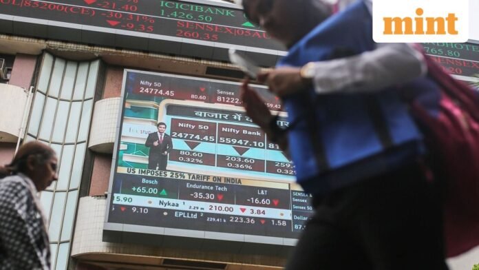 INDIA-STOCKS-2_1754232739357_1754232749283_1758621519516.jpg