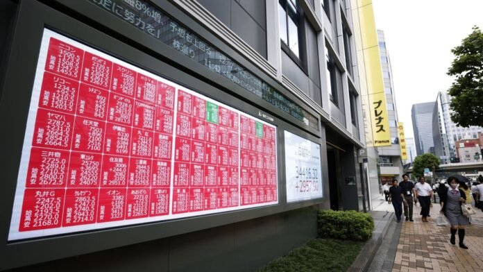JAPAN-STOCKS-4_1722942513261_1757856387447.jpg