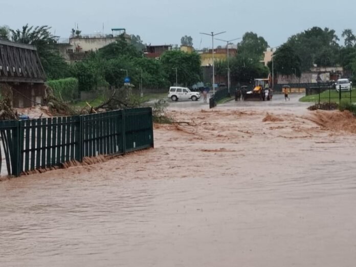 ambala_river_flood_1756882714809_1756882714952.jpeg