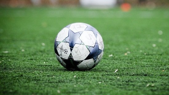 football1_1751286824364_1751286839537.jpg