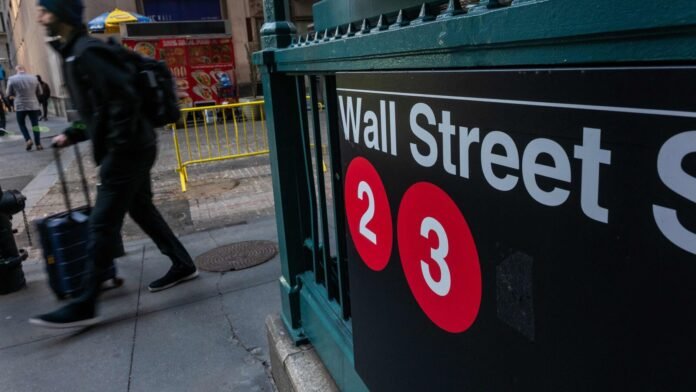 US-MARKETS-OPEN-AFTER-DOW-LOSES-NEARLY-900-POINTS-_1742189741876_1761764884862.jpg