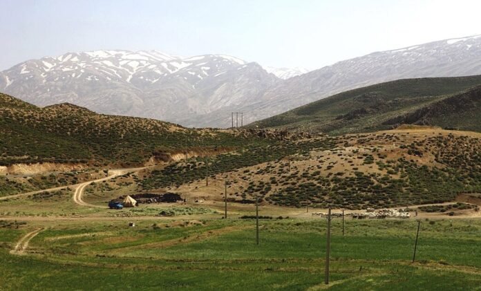 iraqs-zagros-mountains-credit-ninara-wikimedia-commons-ccbysa2.jpg