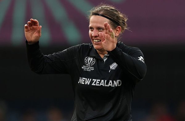 lea-tahuhu-100-odi-appereances.jpg