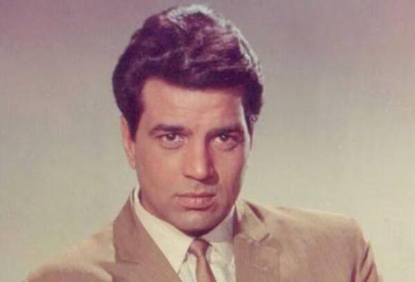 Dharmendra-1-600x408.jpg