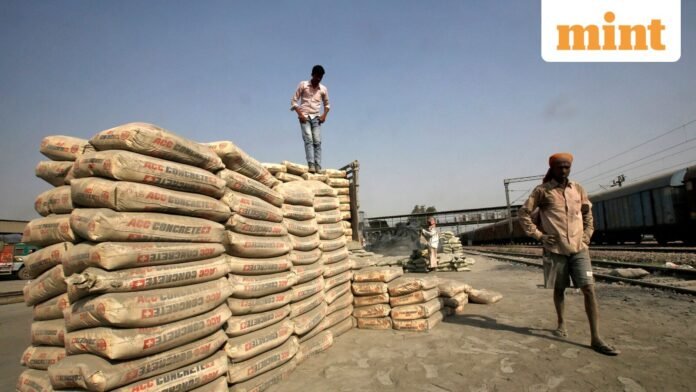 INDIA-INFRASTRUCTURE-OUTPUT-0_1745239713473_1764313650051.JPG