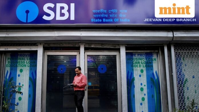 sbi_share_price_1763452177194_1763452177312.JPG