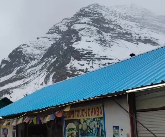 snowfall-in-Lahaul-1762323520001.jpg