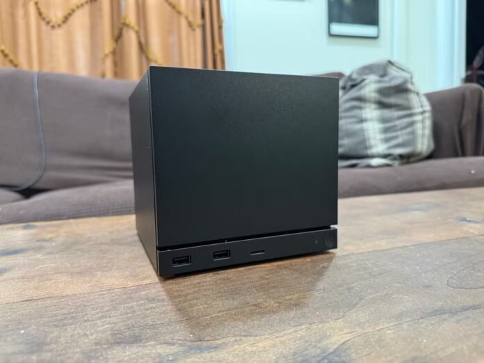 1782758386_steam-machine-on-table.jpg